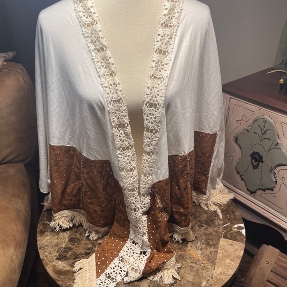 Judith March Duster/poncho - Picture 3 of 6